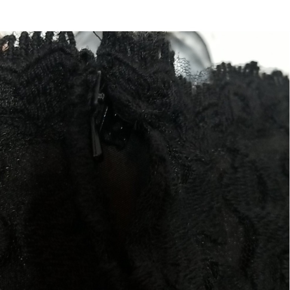 TADASHI SHOJI| Ariana Black Lace Jumpsuit - Picture 4 of 6